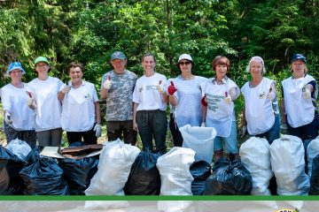 Три тонны мусора собрали волонтеры в заказнике «Котельский»