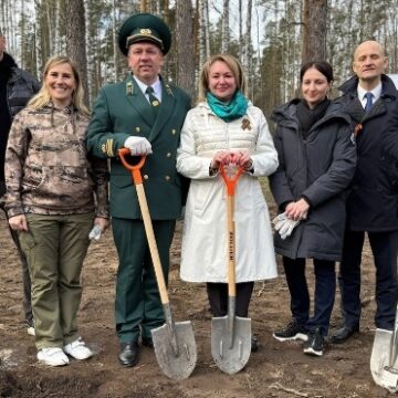 Наталья Калягина приняла участие в масштабной эколого-патриотической акции «Сад памяти»